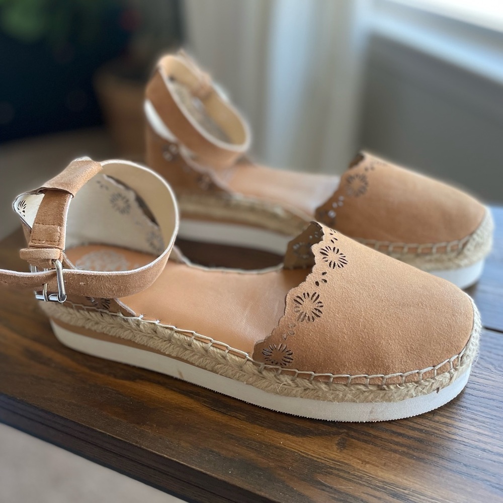 Vince Camuto espadrille style shoe, size 8, like new condition